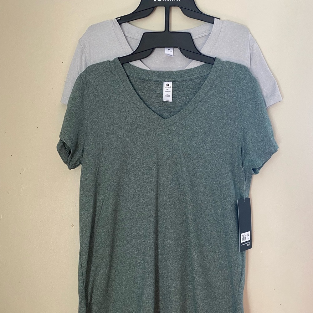 🔥 BNWT 90 Degree by reflex t shirts 2 pack medium